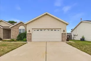 2819 Mary St, Belvidere, IL 61008 - Photo 5