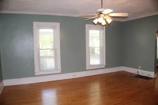 209 N McIntyre St, Wilmington, IL 60481 - Photo 5