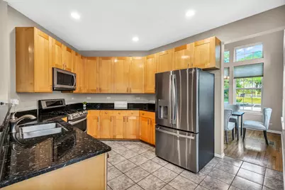 2241 Avalon Court S, Buffalo Grove, IL 60089 - Photo 9