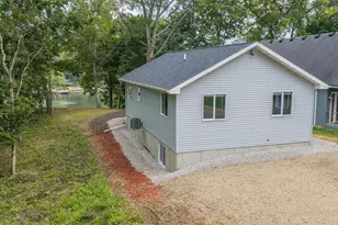 32 Magnolia Dr, Putnam, IL 61560 - Photo 3