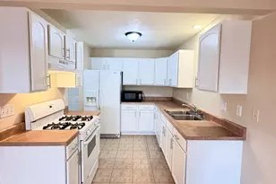 1149 Alexandria Dr, Sycamore, IL 60178 - Photo 5