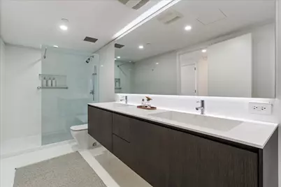 161 E Chicago Avenue #33C, Chicago, IL 60611 - Photo 25
