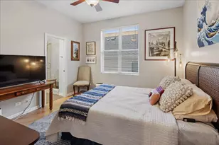 1464 W Grace St, Chicago, IL 60613 - Photo 9