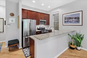 1464 W Grace St, Chicago, IL 60613 - Photo 7