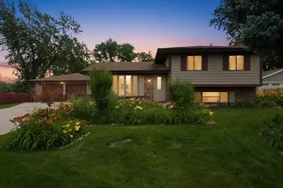 127 Barrett Lane, Schaumburg, IL 60193 - Photo 1