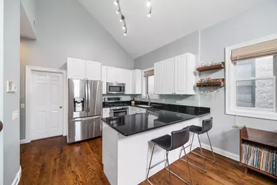 2930 N Damen Avenue #3, Chicago, IL 60618 - Photo 7