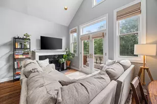 2930 N Damen Ave, Chicago, IL 60618 - Photo 3
