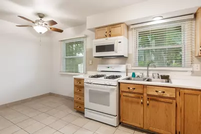 3916 Toft Street, Rockford, IL 61114 - Photo 9