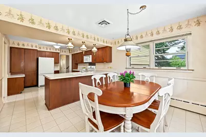 218 W Elm Street, Wheaton, IL 60189 - Photo 15