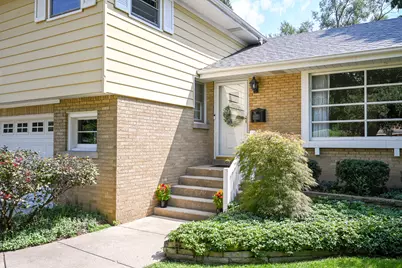 218 W Elm Street, Wheaton, IL 60189 - Photo 5