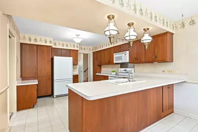 218 W Elm Street, Wheaton, IL 60189 - Photo 13