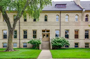 190 Leonard Wood S, Highland Park, IL 60035 - Photo 1
