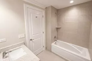 1002 W Van Buren St, Chicago, IL 60607 - Photo 11