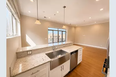 1002 W Van Buren Street #402, Chicago, IL 60607 - Photo 7