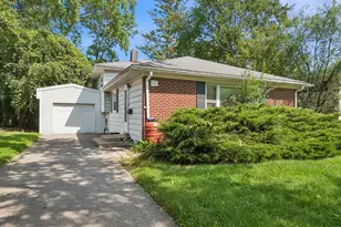 308 Southgate Dr, Northbrook, IL 60062 - Photo 1