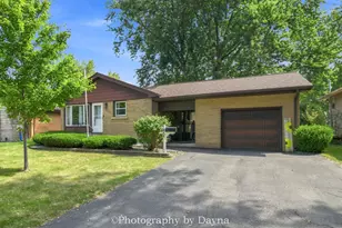 254 W Country Ct, Bourbonnais, IL 60914 - Photo 1