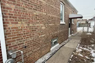 5423 W 63rd Pl, Chicago, IL 60638 - Photo 15