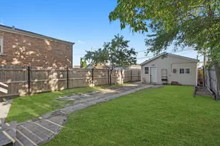 3641 W 57th St, Chicago, IL 60629 - Photo 11