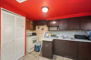 3641 W 57th St, Chicago, IL 60629 - Photo 15