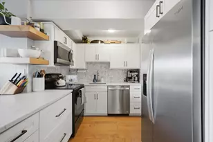 2909 N Sheridan Rd, Chicago, IL 60657 - Photo 7