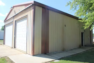 709 Thomas Street, Iuka, IL 62849 - Photo 1