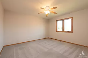 7712 Parkside Ave, Burbank, IL 60459 - Photo 23
