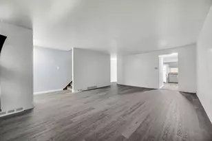 2303 E 100th St, Chicago, IL 60617 - Photo 7