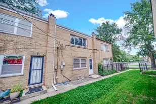 2303 E 100th St, Chicago, IL 60617 - Photo 23