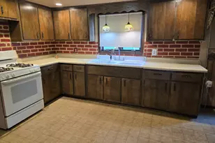 317 N Maple St, Momence, IL 60954 - Photo 9