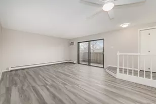 2 Echo Ct, Vernon Hills, IL 60061 - Photo 3