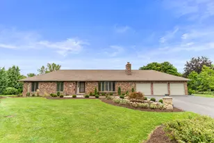 412 Bramble Ln, Deer Park, IL 60010 - Photo 1