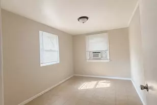 2108 E 95th Pl, Chicago, IL 60617 - Photo 11