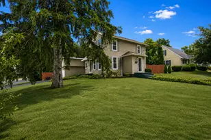810 Hemlock Ave, Dixon, IL 61021 - Photo 3