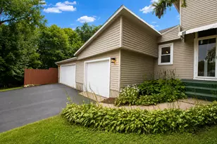 810 Hemlock Ave, Dixon, IL 61021 - Photo 5