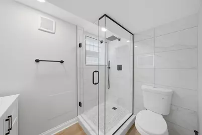 8434 Lawndale Avenue, Skokie, IL 60076 - Photo 27