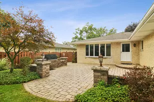 1807 N Larch Dr, Mount Prospect, IL 60056 - Photo 27