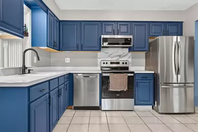 2807 18th Avenue, Rockford, IL 61108 - Photo 9