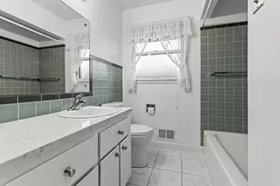927 Maryville Dr, Lockport, IL 60441 - Photo 11