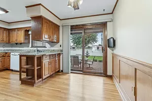 927 Maryville Dr, Lockport, IL 60441 - Photo 5