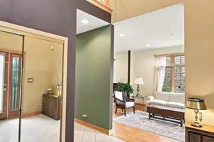 521 S Lincoln Ave, Park Ridge, IL 60068 - Photo 3