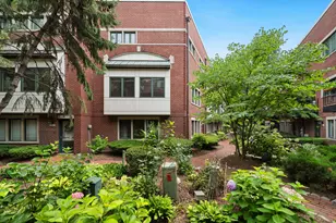 2455 W Ohio St, Chicago, IL 60612 - Photo 9