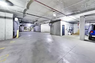 520 W Huron St, Chicago, IL 60654 - Photo 37