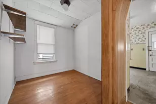 3925 N Troy St, Chicago, IL 60618 - Photo 19