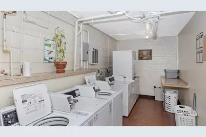 5918 N Kenmore Avenue #415, Chicago, IL 60660 - Photo 15