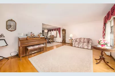 724 S Chester Avenue, Park Ridge, IL 60068 - Photo 9