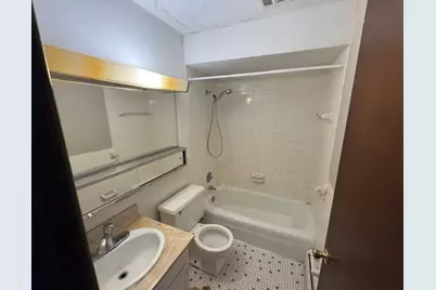 5348 N Cumberland Avenue #405, Chicago, IL 60656 - Photo 5