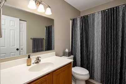 446 Bay Tree Court #446, Vernon Hills, IL 60061 - Photo 11