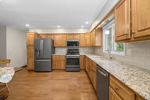 17 Oxford Pl, Bourbonnais, IL 60914 - Photo 11