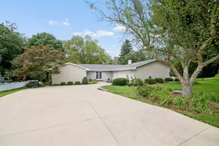 17 Oxford Pl, Bourbonnais, IL 60914 - Photo 1