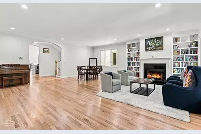3423 N Albany Avenue, Chicago, IL 60618 - Photo 3